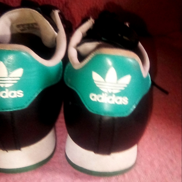 Adidas Shoes Unisex Size 5.5 Black & Green - Picture 1 of 13